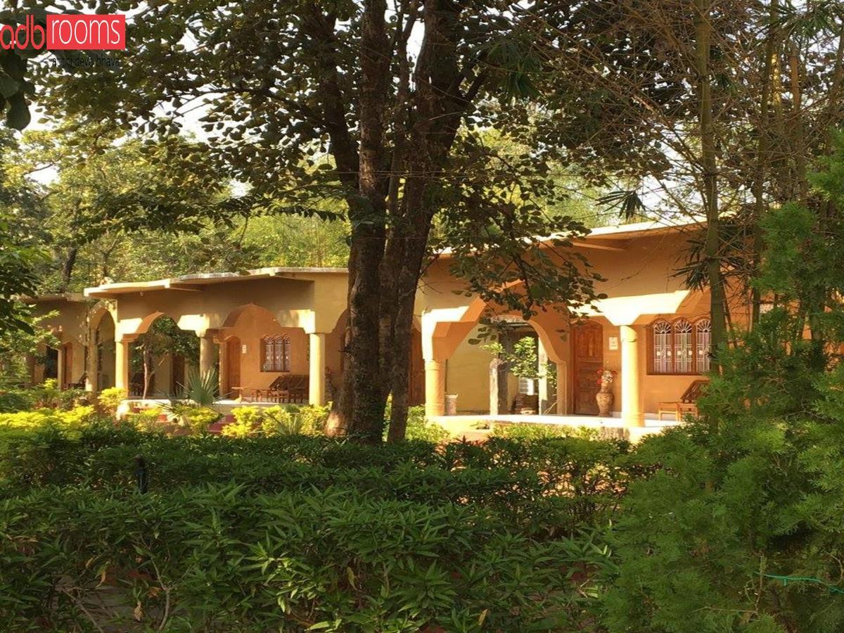 Adb Rooms Ashoka Resort Tāla Eksteriør billede